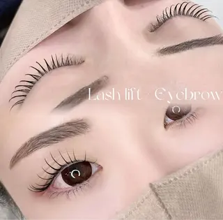 アイブロウ lazo MIYOのマツエク・マツパデザイン