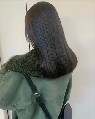 ロング カラー 岩田菜央 《武蔵小杉》のヘアスタイル