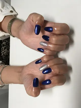 ネイル gratify 本店所属・ROSALIE Sakiのネイルデザイン