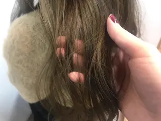 ロング カラー 【Uneユヌ】菊地 春那のヘアスタイル