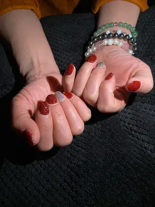 ネイル Feather ビューティーサロンのネイルデザイン