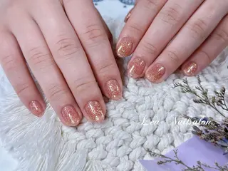 ショート カラー ネイル Lea NAILsalon所属・Le’a NailSalonのネイルデザイン