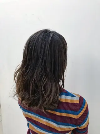 ミディアム カラー ブリーチカラー/ 岩破瑞希のヘアスタイル