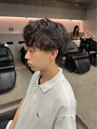 パーマ メンズ 縮毛矯正/スパイラル パーマ/表参道のヘアスタイル