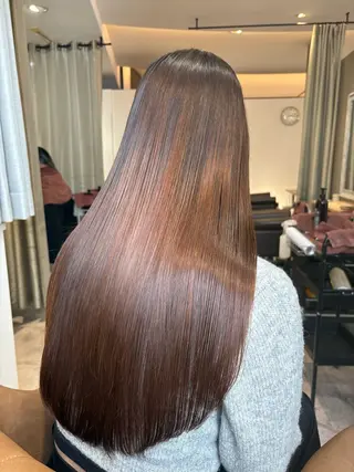 ロング ANs. YUIのヘアスタイル