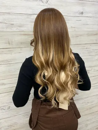 セミロング カラー LAVENDIA Azabu所属・LAVENDIA 初音のヘアスタイル