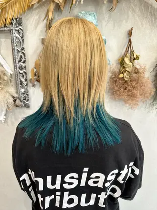 セミロング カラー 伊藤 裕貴のヘアスタイル