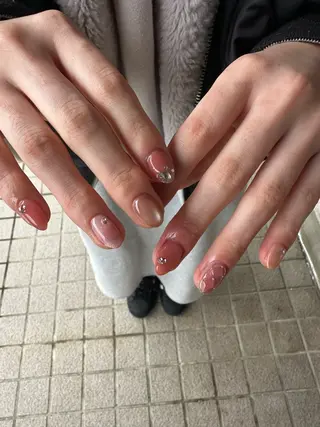 ネイル Sawa ︎︎𓂃⟡.·のネイルデザイン