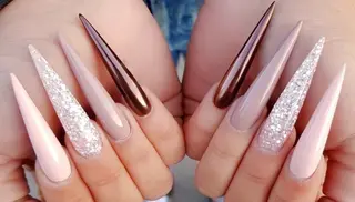 ネイル Queennail 北堀江Yumiのネイルデザイン