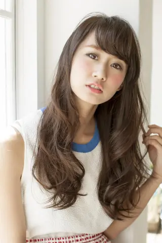 セミロング カラー 山田 周のヘアスタイル