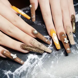 ロング ネイル クロキ 。のネイルデザイン