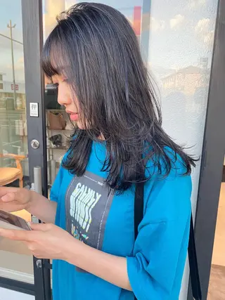 セミロング カラー 藤井 貴美子のヘアスタイル