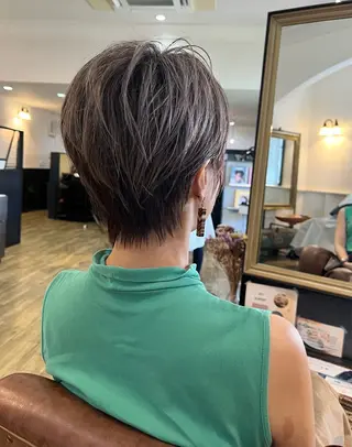 ショート 上坪 あずさのヘアスタイル