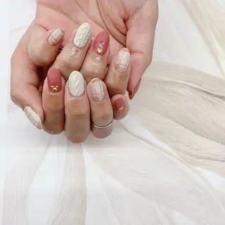 ネイル さくら所属・Nailist Risaのネイルデザイン