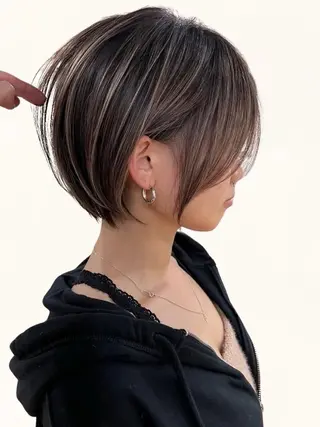 ショート ヨシミ カズヤのヘアスタイル