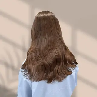 ロング カラー くすみミルクティー／ ブラウン🪡TOWAのヘアスタイル