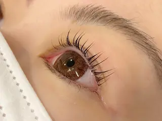 マツエク・マツパ GL schön所属・岸田 里奈のマツエク・マツパデザイン