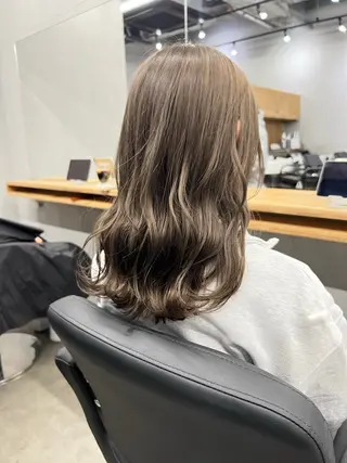 ミディアム 亀田 泰生のヘアスタイル