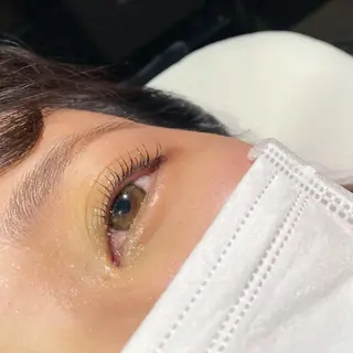 ミディアム Shikota Nagisaのマツエク・マツパデザイン