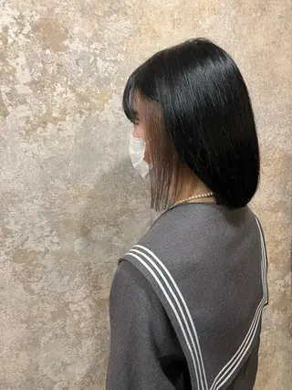 ミディアム マテリアル 中央駅店のヘアスタイル