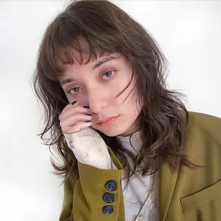 ミディアム アヴァンス 広島本通のヘアスタイル