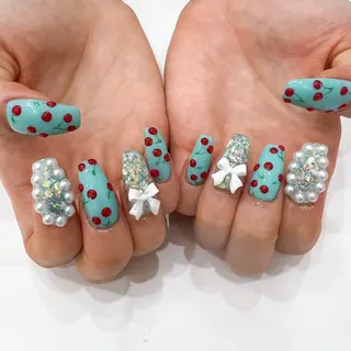 ネイル ✨絶対に褒められる 店長"Momonaのネイルデザイン