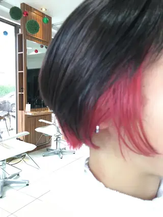 ショート カラー 白髪ぼかしハイライト 柳川拓哉のヘアスタイル