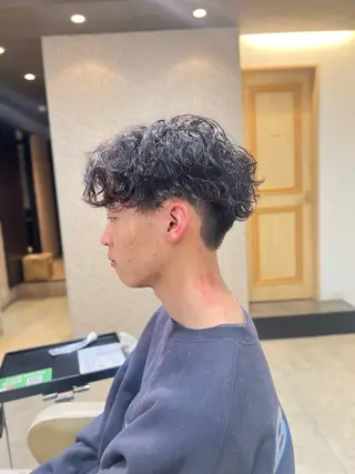 パーマ メンズ 心斎橋バレイヤージュ 小林勝貴のヘアスタイル