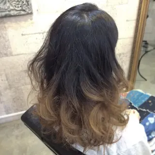 セミロング カラー インナーカラー/天神 ブリーチ/吉田のヘアスタイル