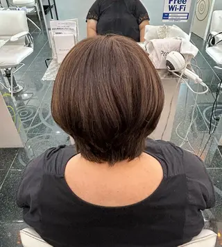 ショート 髪質改善⭐️縮毛 🫧内藤紅葉のヘアスタイル