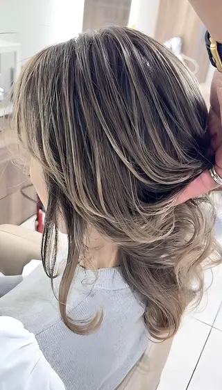 ロング カラー 山崎俊輔/髪質改善 /バレイヤージュのヘアスタイル