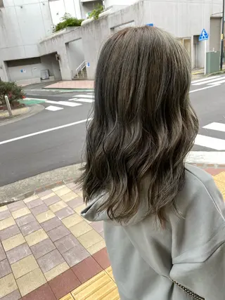 セミロング カラー 韓国風スタイル 🍓MIZUKI🍓のヘアスタイル