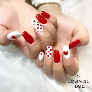 ネイル S LOUNGE NAIL所属・パーツたくさん🍓 SUMIのネイルデザイン