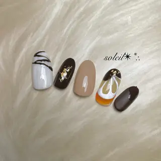 ネイル 粟津 美紀のネイルデザイン