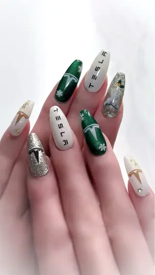 ネイル Miouミオン ネイルサロンのネイルデザイン