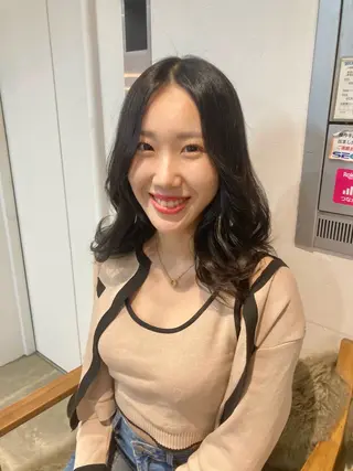 セミロング DEARS徳島店所属・髪質改善Dears 藤井のヘアスタイル