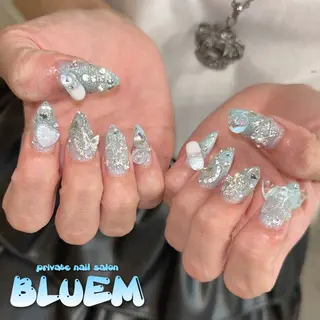 ネイル BLUEM なな🐶のネイルデザイン