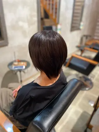 カラー 🐾及部 艶髪|艶 カラーショート|ボブのヘアスタイル