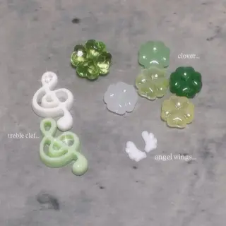 MINAMI໒꒱ Y2K、韓国ガーリーのネイルデザイン