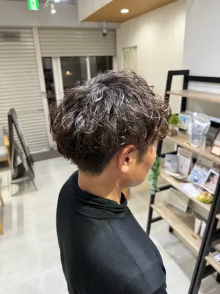 パーマ メンズ 島 歩那のヘアスタイル