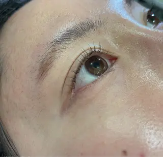 マツエク・マツパ cure所属・井上 真里奈のヘアスタイル