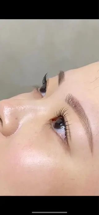 マツエク・マツパ 小笠原🩰 垢抜け眉/束感まつげのマツエク・マツパデザイン