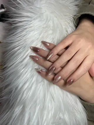 ネイル Eclat登戸店 サリナのネイルデザイン