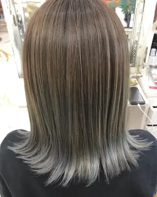 セミロング カラー  大貫 茉央のヘアスタイル