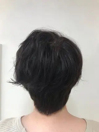 ショート カラー 横田 尚登のヘアスタイル