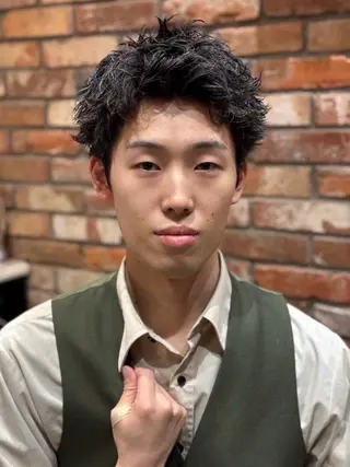 ショート パーマ メンズ 浅見 天翔のヘアスタイル