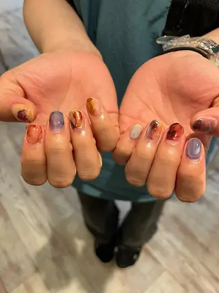 ネイル une／YUKINA 🫧大人nuanceのネイルデザイン