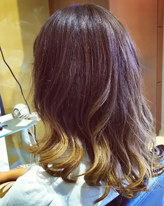 ミディアム カラー SHAFT Ieiriのヘアスタイル