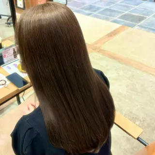 ロング カラー PATIONN所属・透明感/ベージュ/ 顔周り/yuna.のヘアスタイル