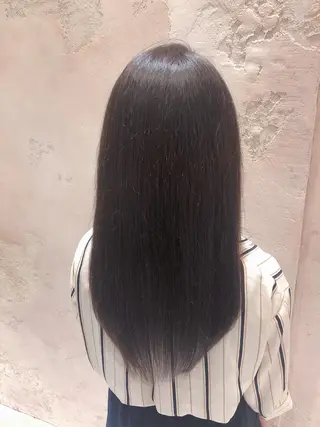 セミロング 代表山口ひな 髪質改善のプロのヘアスタイル